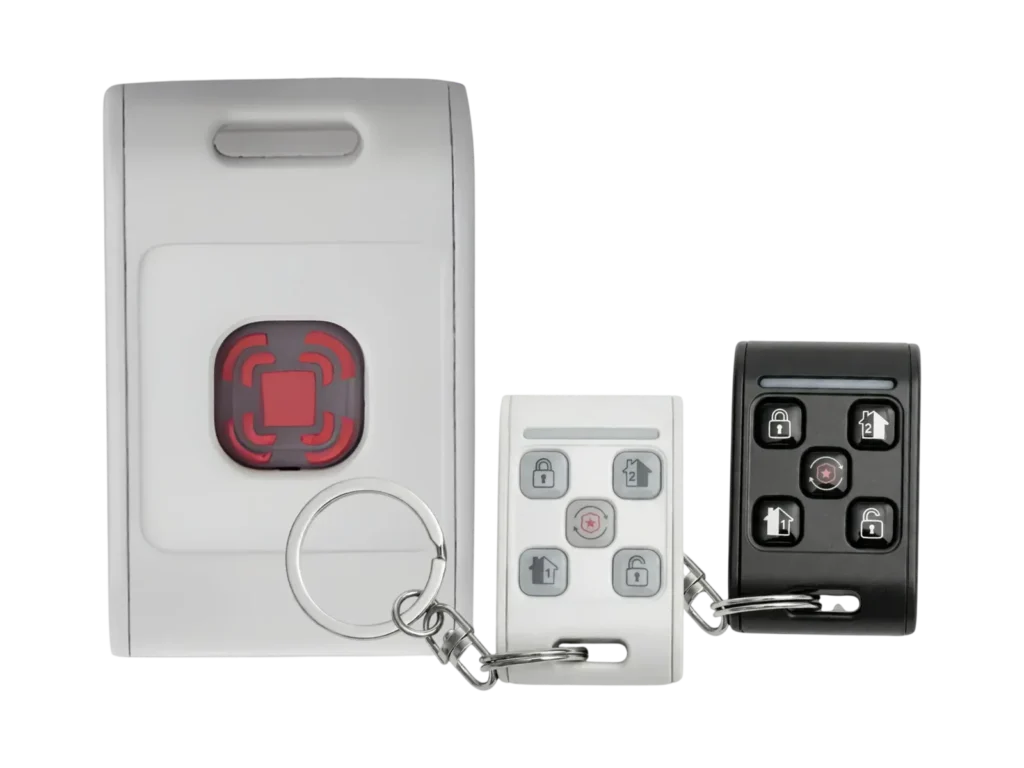 Controles remotos RMC143 en negro y blanco y botón de pánico RPB143 de PIMA